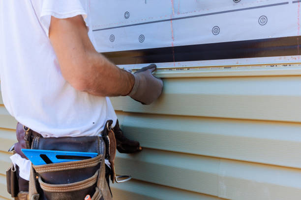 Trusted Emergency Siding Repair service in Bloomington, IL - Creative Siding